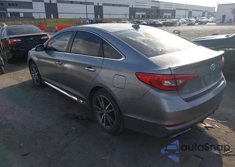 2015 Hyundai Sonata Sport 2.0T z USA, uszkodzony, nr VIN 5NPE34AB7FH101410